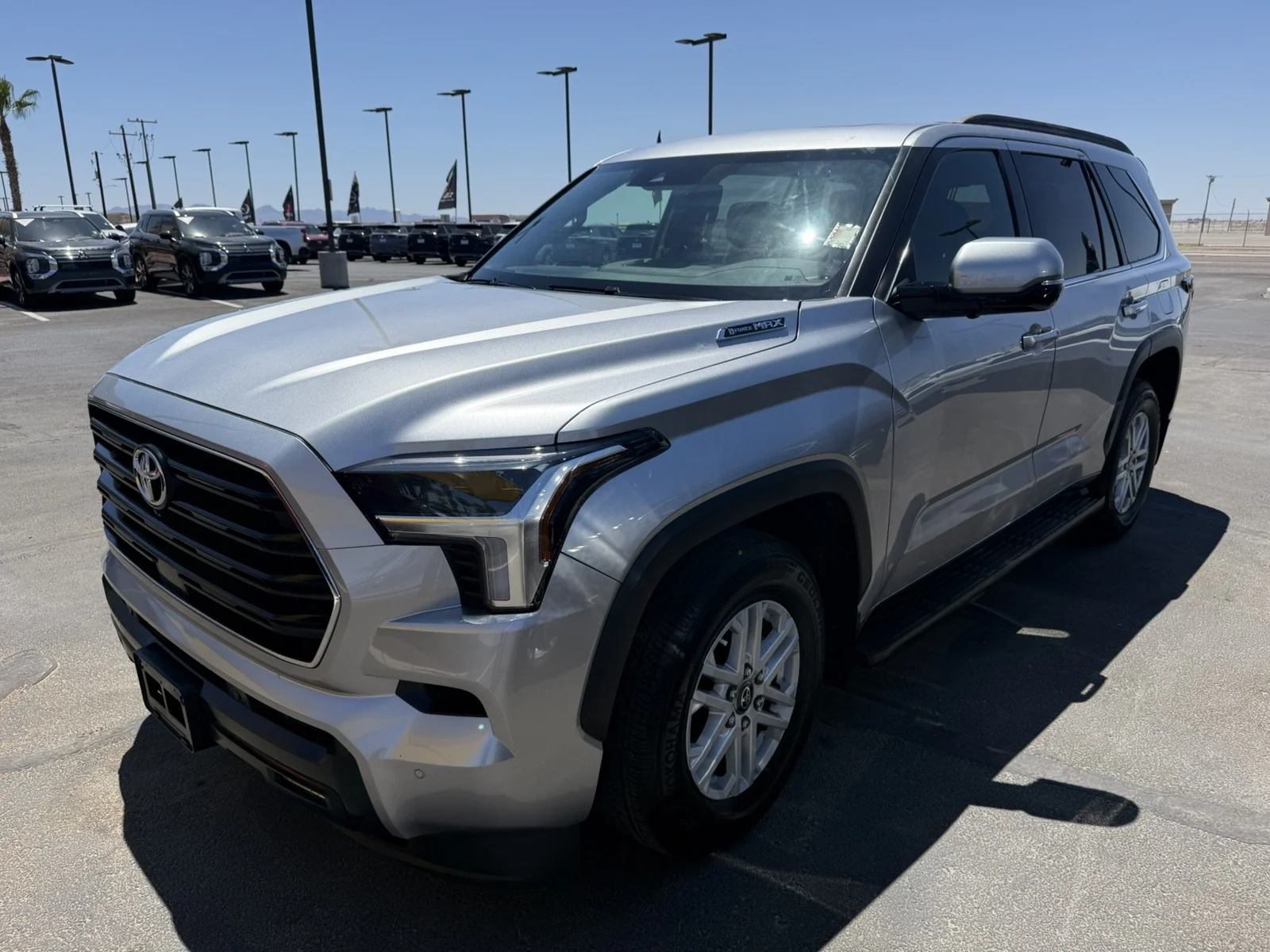Used 2025  Toyota SR5 image 1