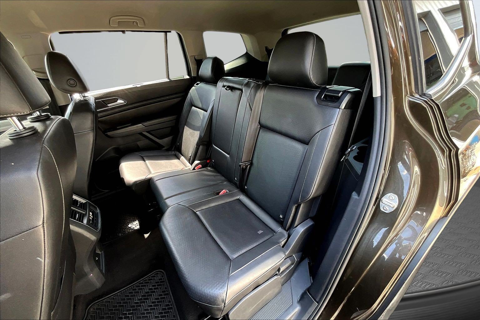 Used 2019 Brown Volkswagen 3.6L V6 SE image 19