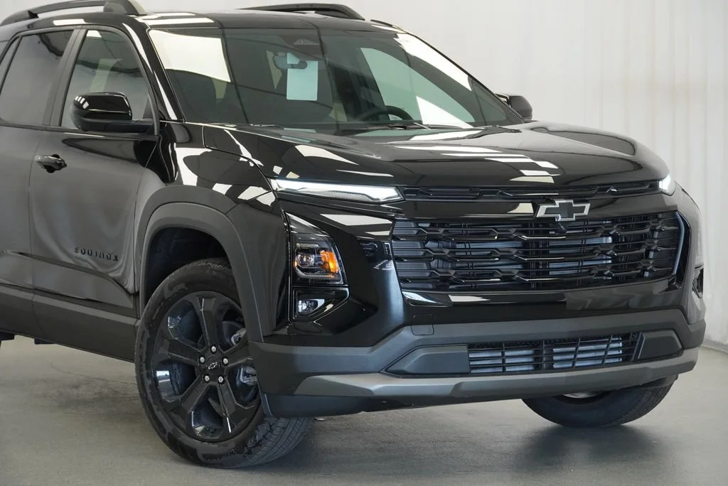 New 2027 Mosaic Black Metallic Chevrolet LT image 8