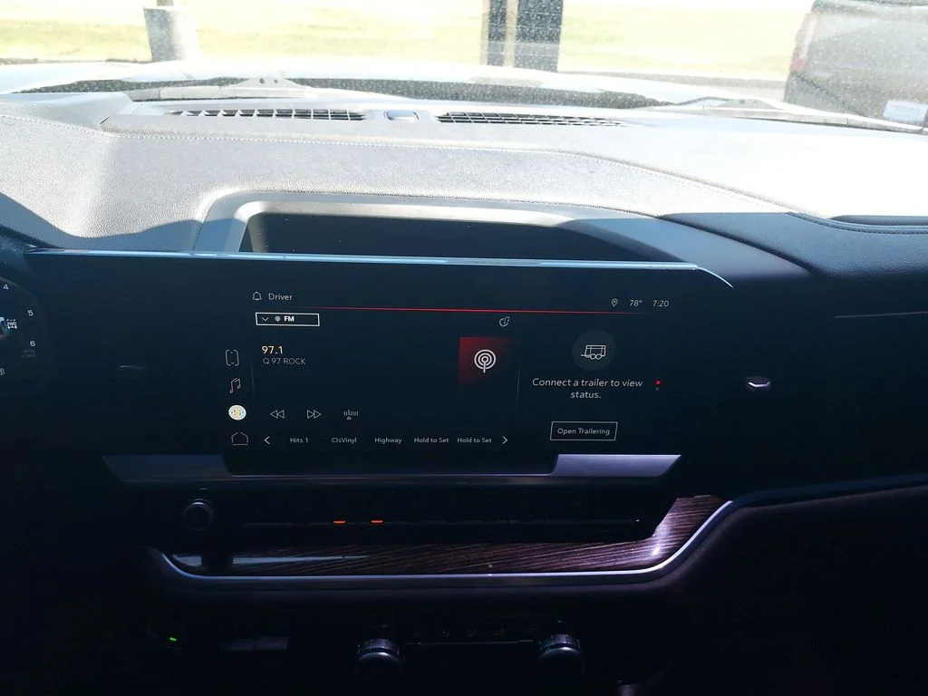 Used 2022 Black GMC Elevation image 22
