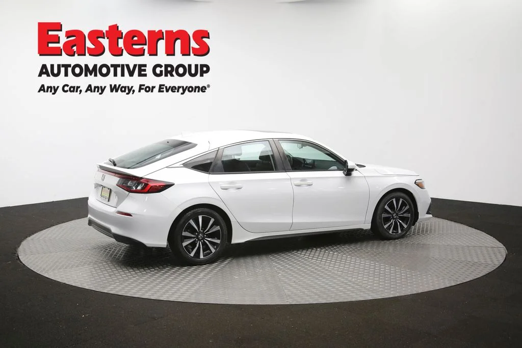 Used 2023 White Honda EX-L image 43