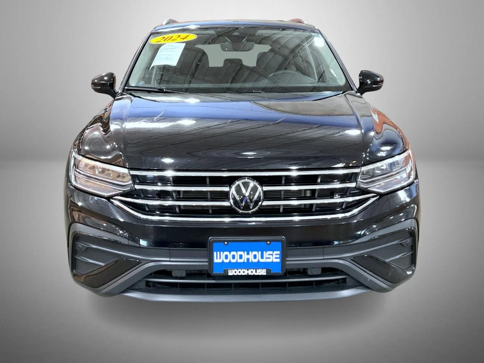 Used 2024 Black Volkswagen 2.0T SE image 2