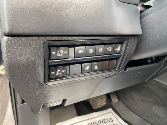 Used 2022 Black Toyota Platinum image 27