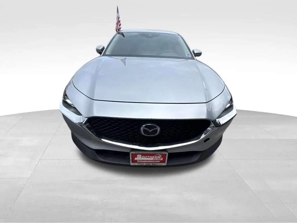 Used 2021 Silver Mazda Preferred image 10