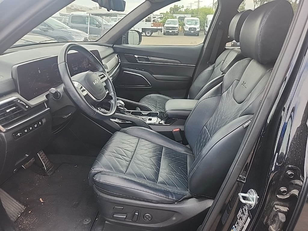 Used 2025 Black Kia SX-Prestige X-Line image 19