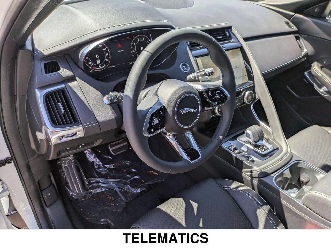 2024 Jaguar E-Pace R-DYNAMIC SE - Photo 7