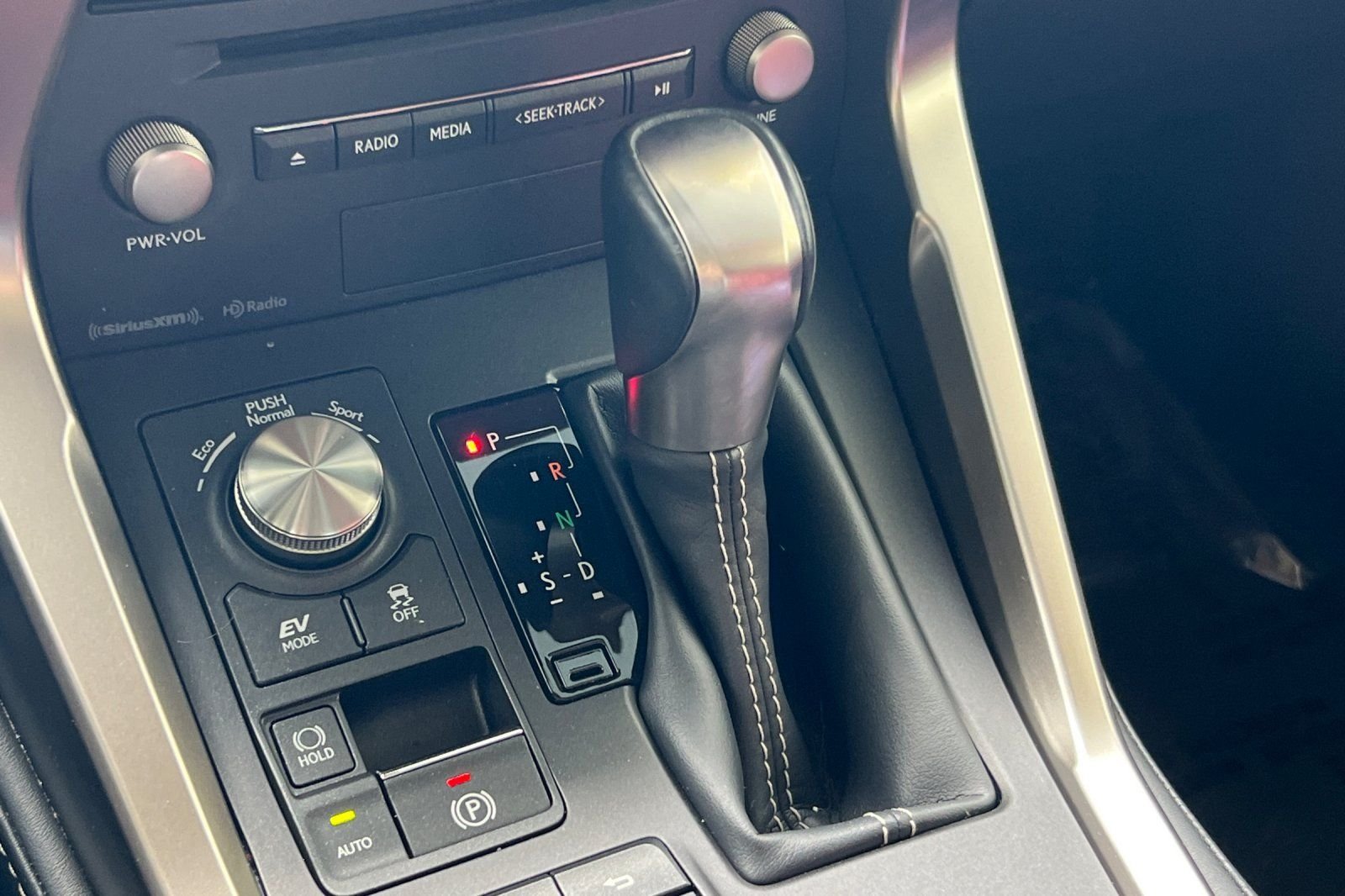 Used 2020 Silver Lexus 300h image 26