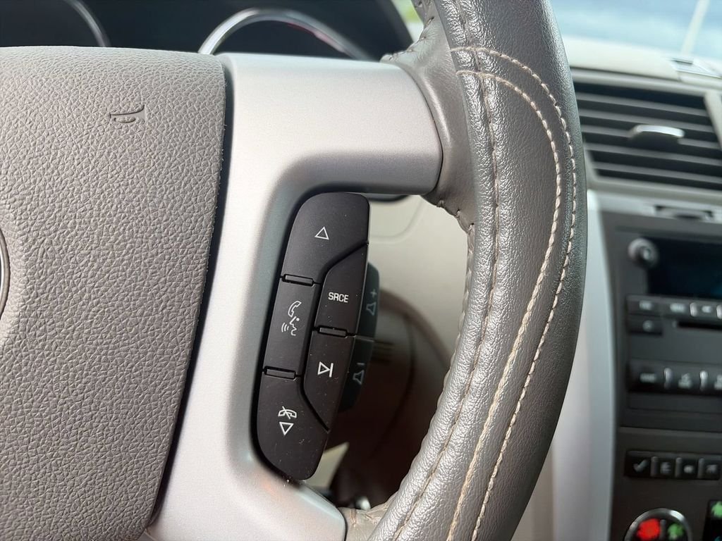 Used 2009 Silver Chevrolet LT image 22