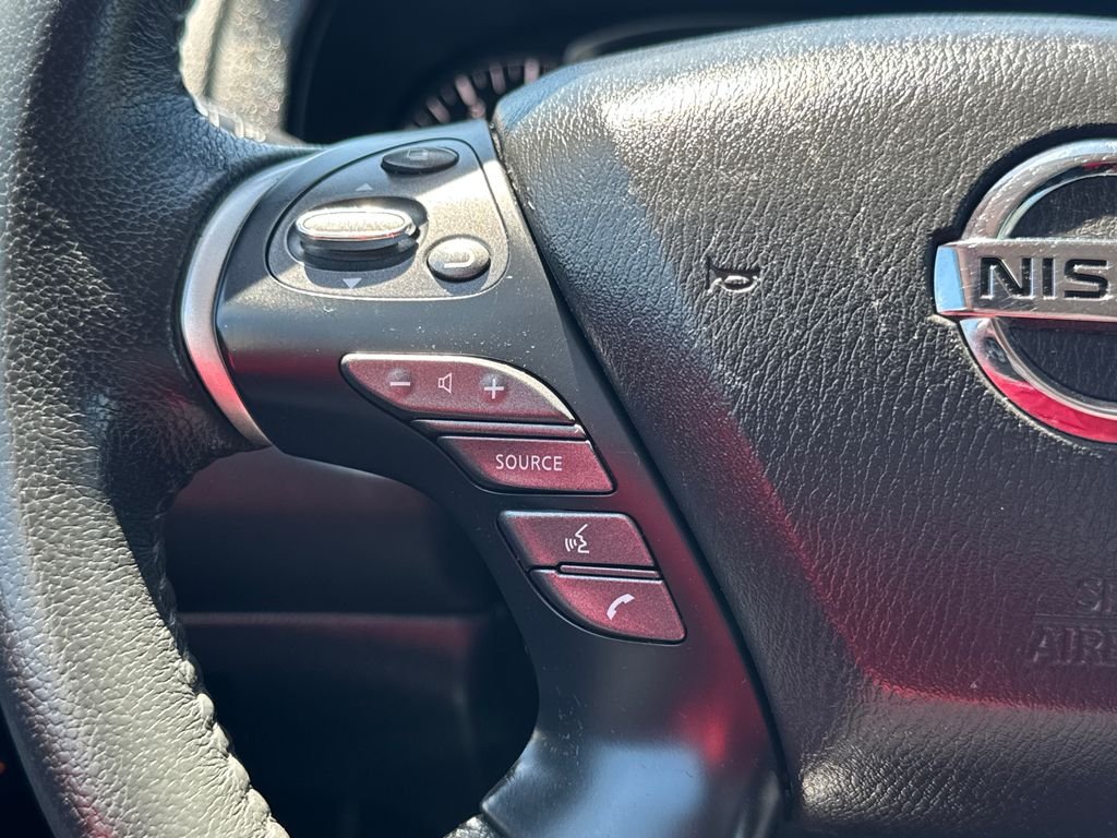 Used 2018 Black Nissan SL image 20