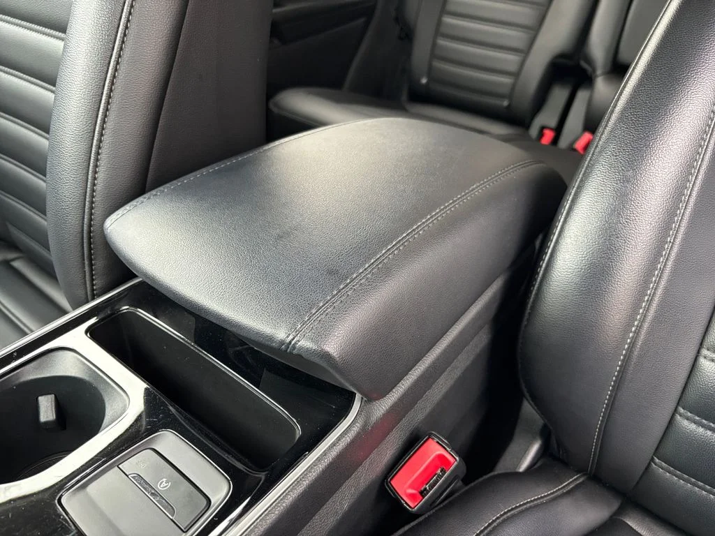 Used 2020 Red Ford SEL image 32