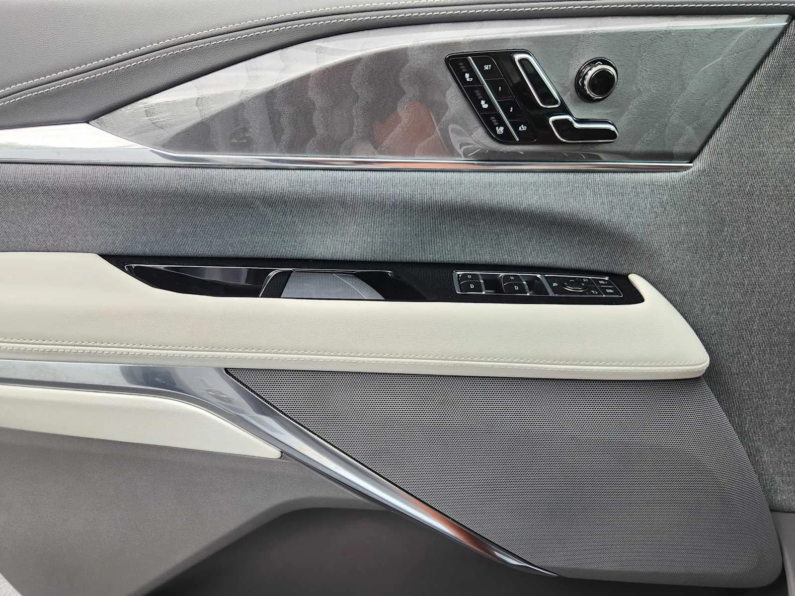2026 Cadillac Escalade IQL Sport - Photo 16