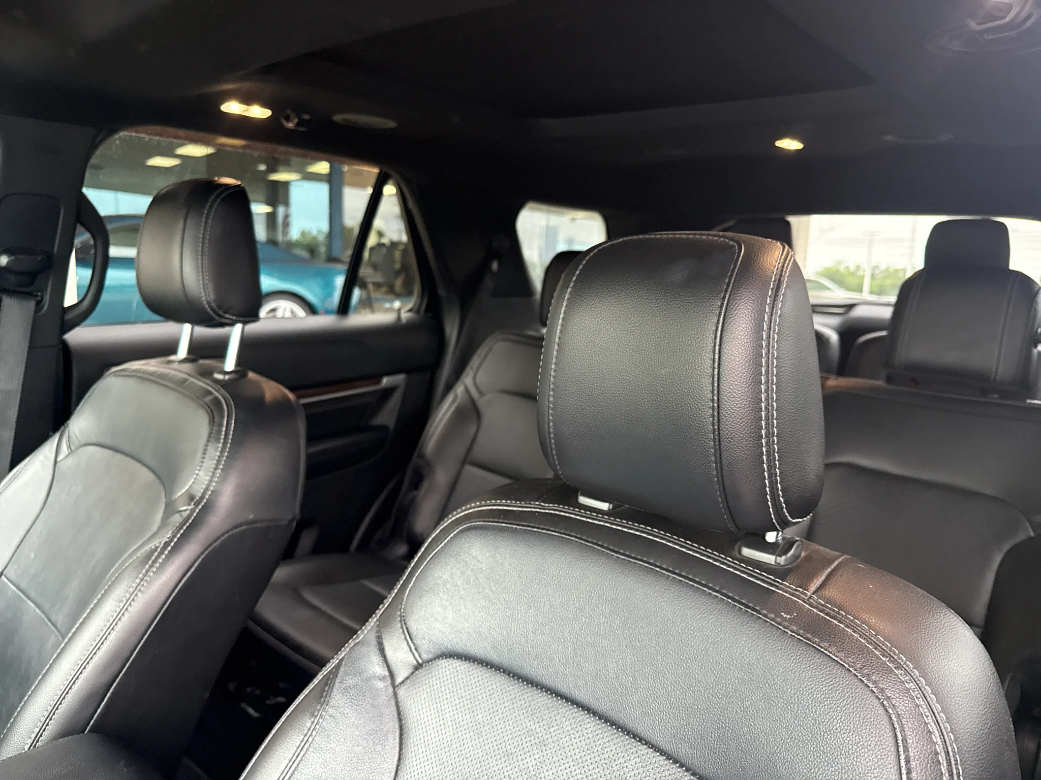 Used 2018 White Platinum Metallic Tri-Coat Ford Limited image 4
