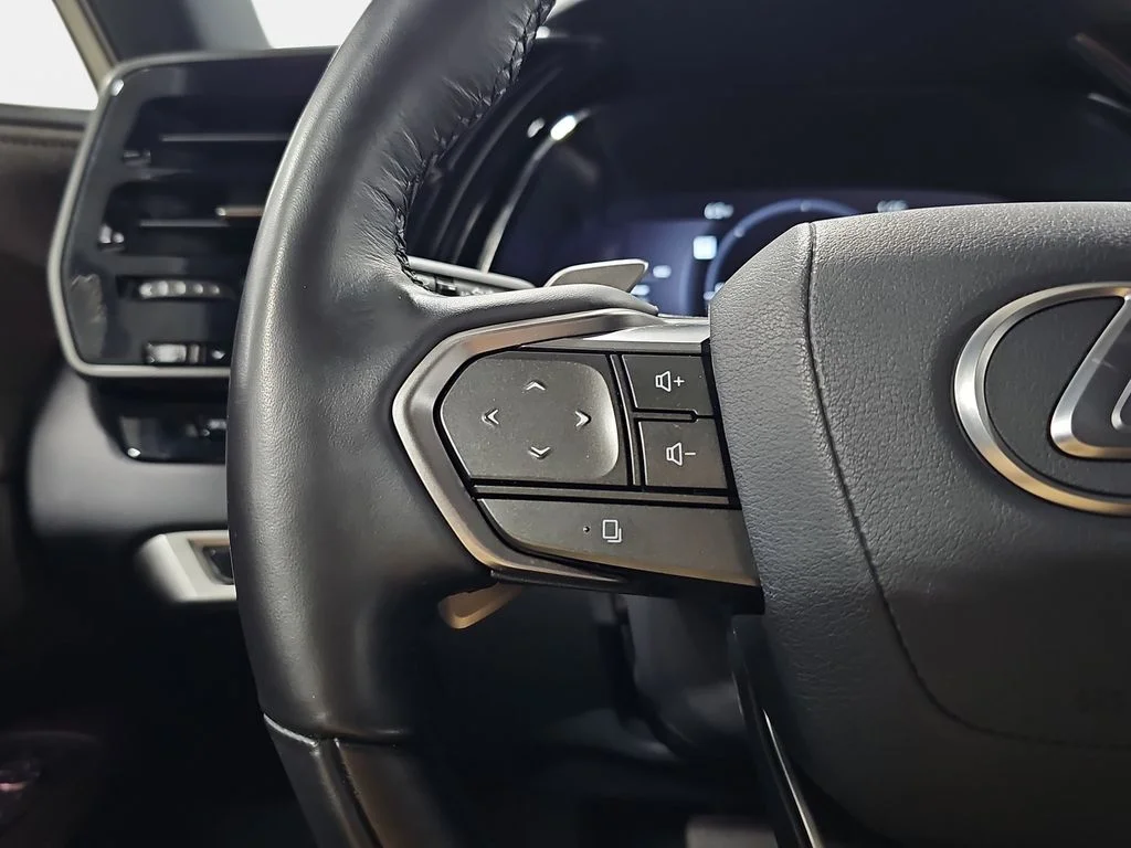Certified Used 2025 Black Lexus 450h+ Luxury image 18