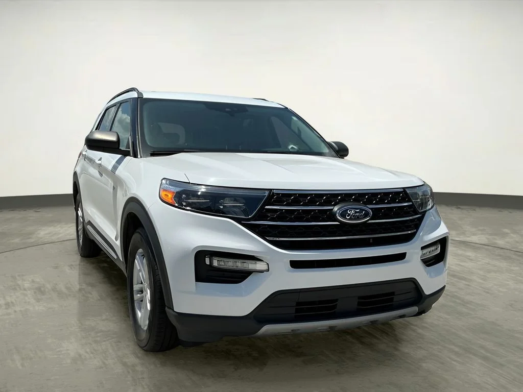 Used 2023 White Ford XLT image 11