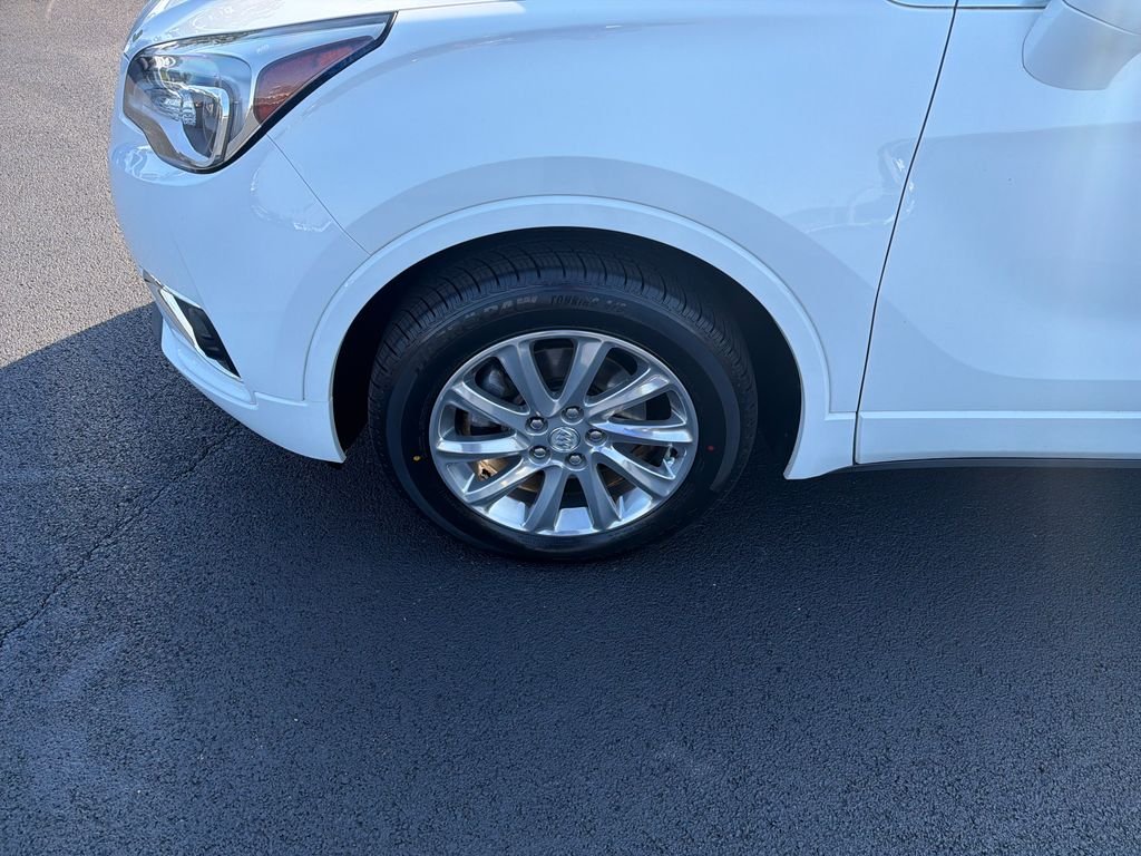 Used 2020 White Buick Essence image 10
