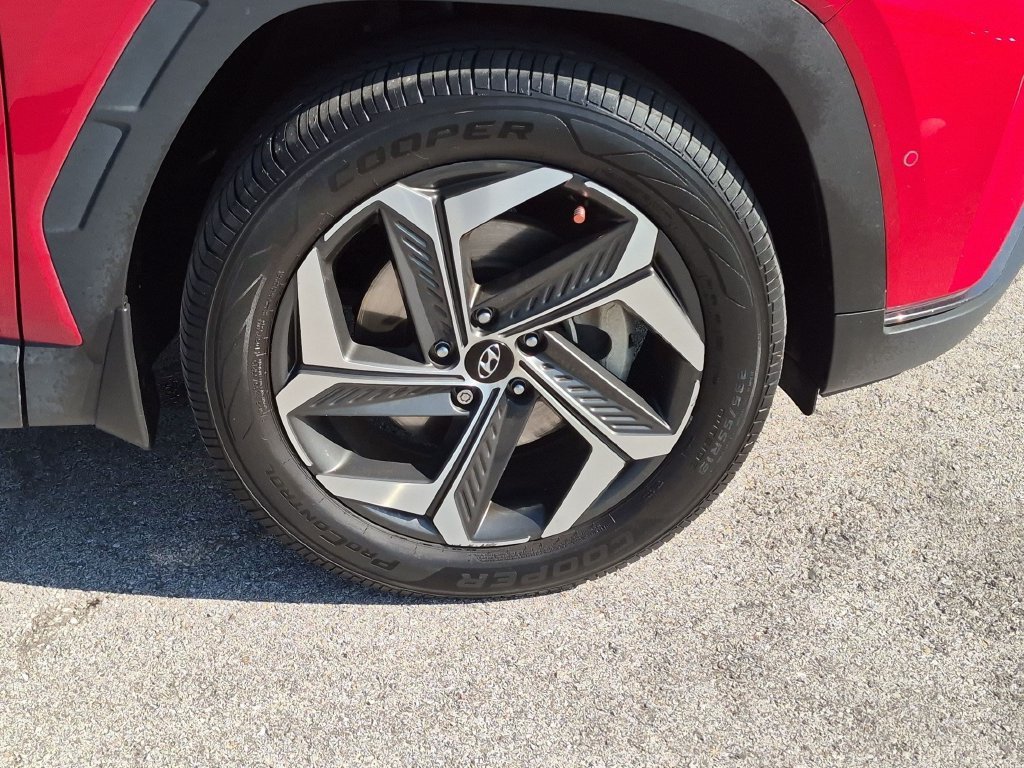 Used 2022 Red Hyundai Limited image 9
