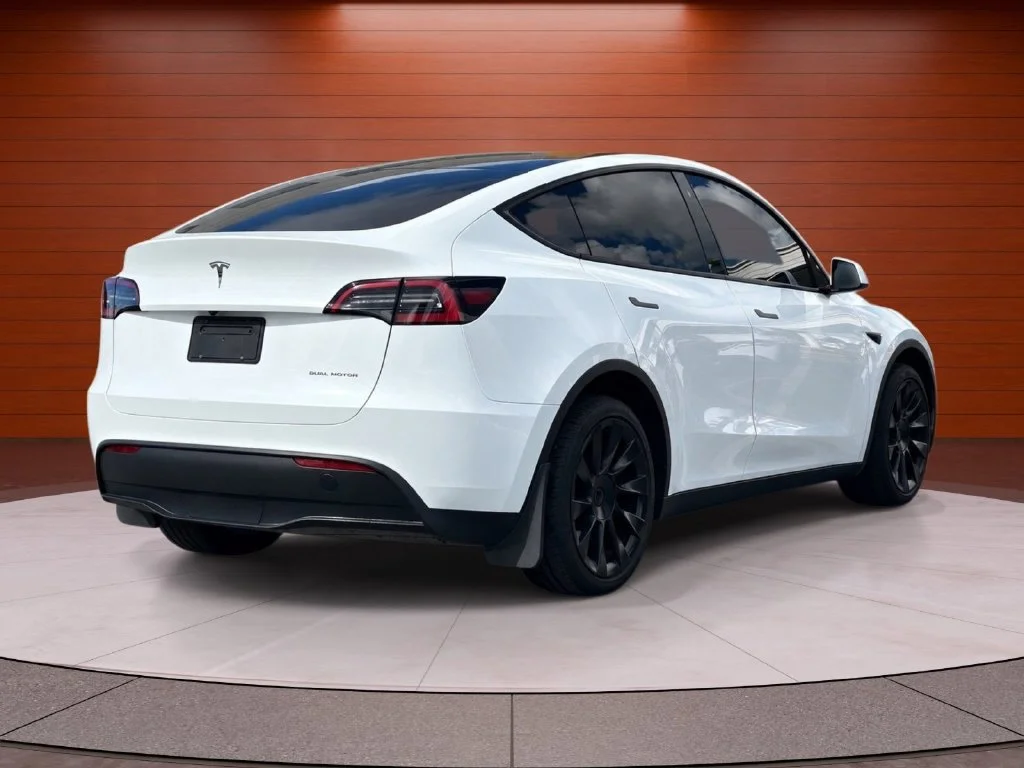 Used 2023 Pearl White Multi-Coat Tesla Long Range image 4