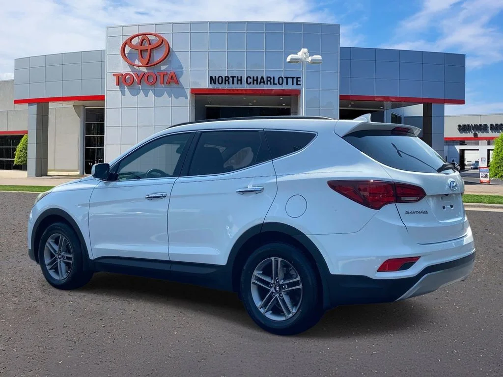 Used 2017 White Hyundai 2.4 Base image 4