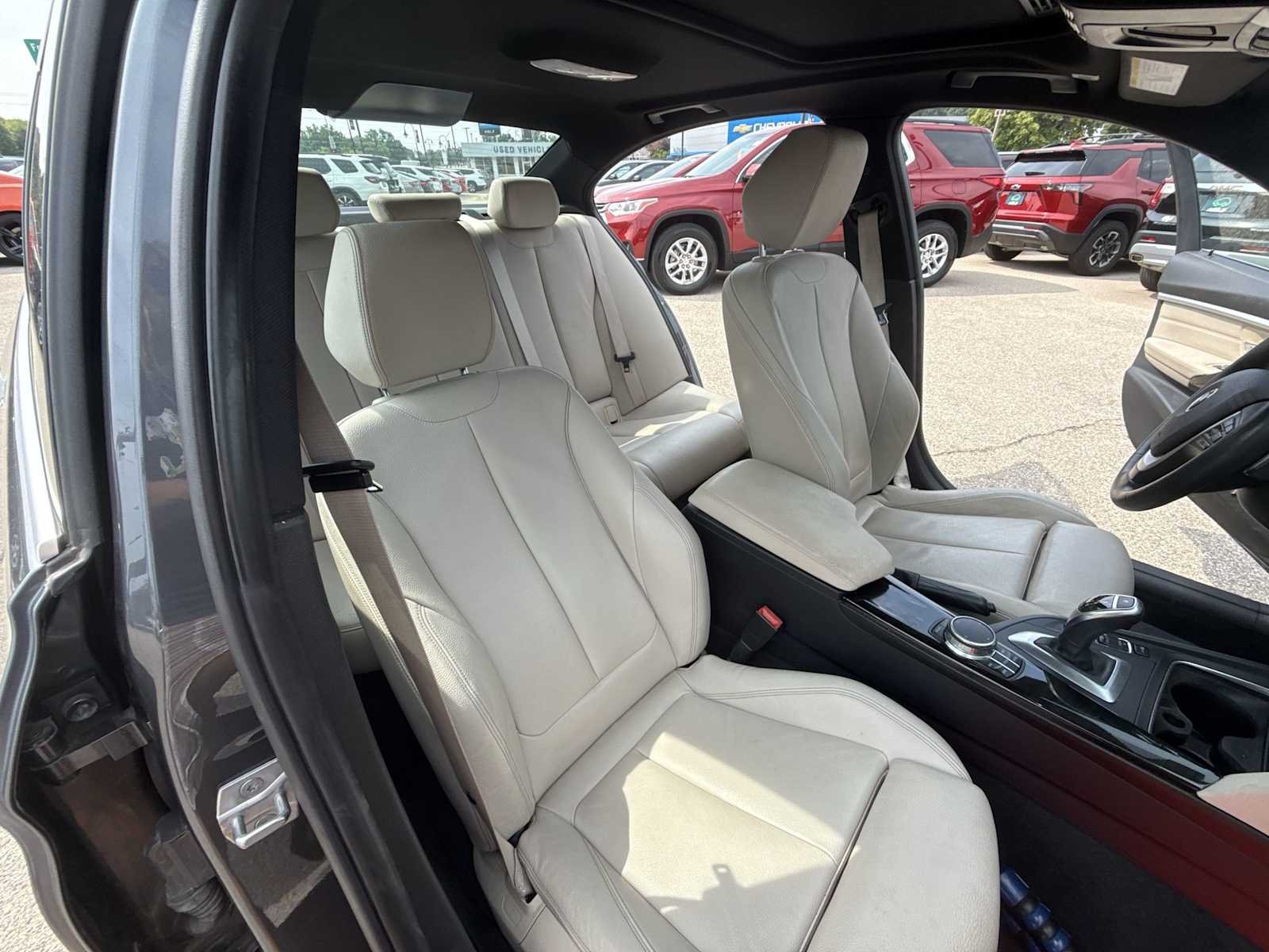 Used 2017 Gray BMW xDrive image 27
