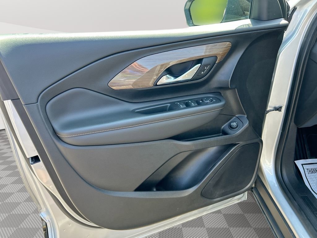Used 2021 QUICKSILVER METALLIC GMC SLE image 24