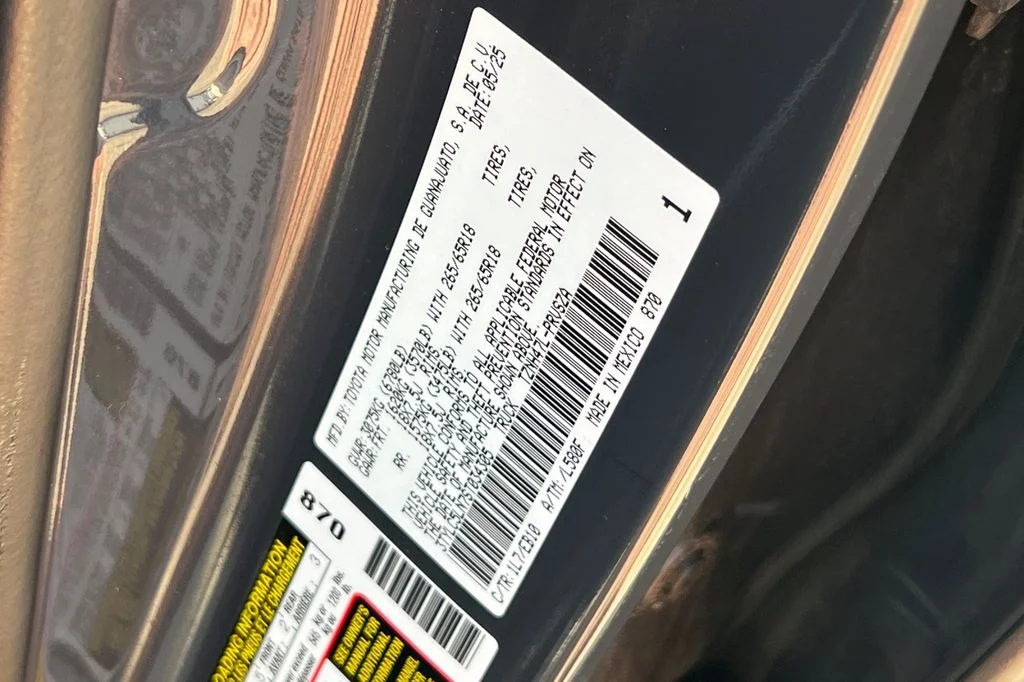 Certified Used 2025  Toyota Limited image 31
