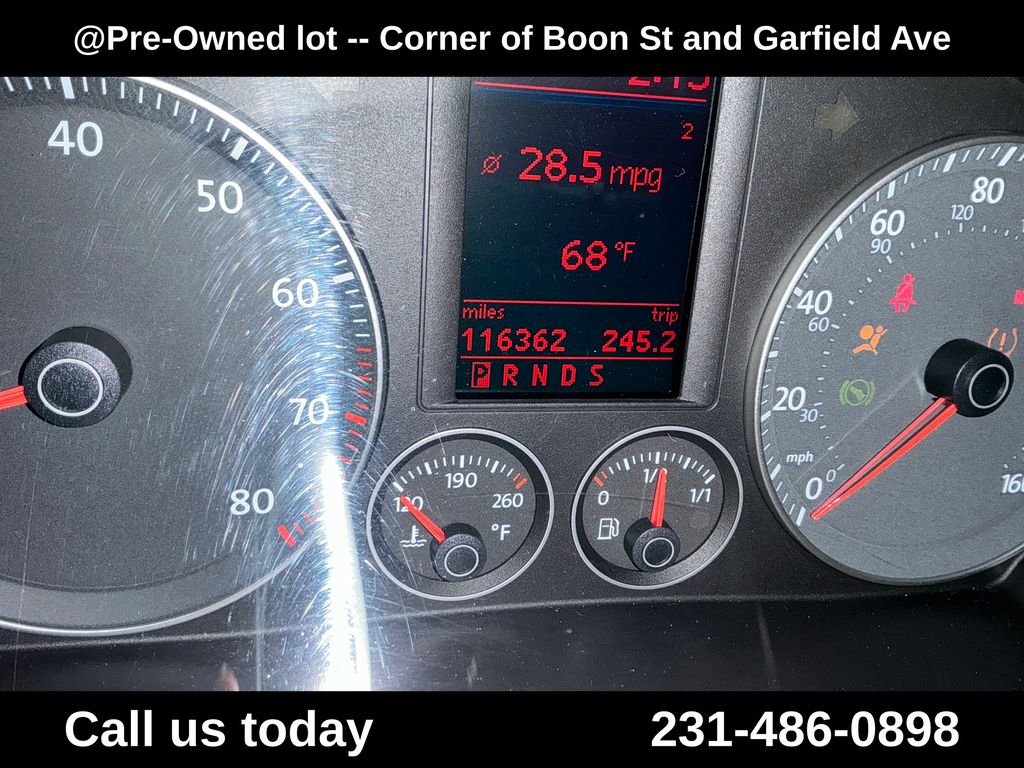 Used 2007  Volkswagen 2.0T image 21