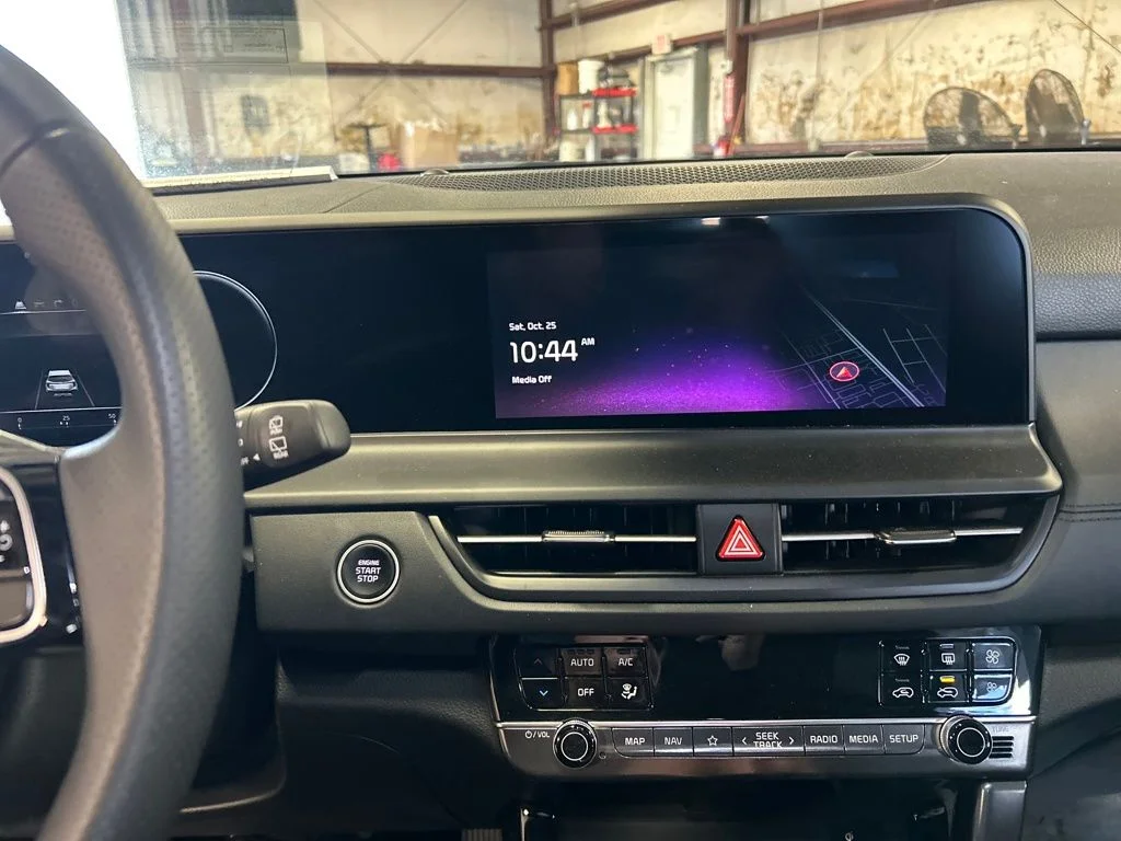 Used 2024 White Kia SX image 23