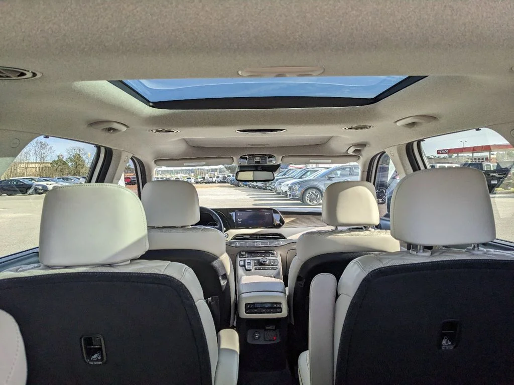Used 2022 White Hyundai Limited AWD image 23