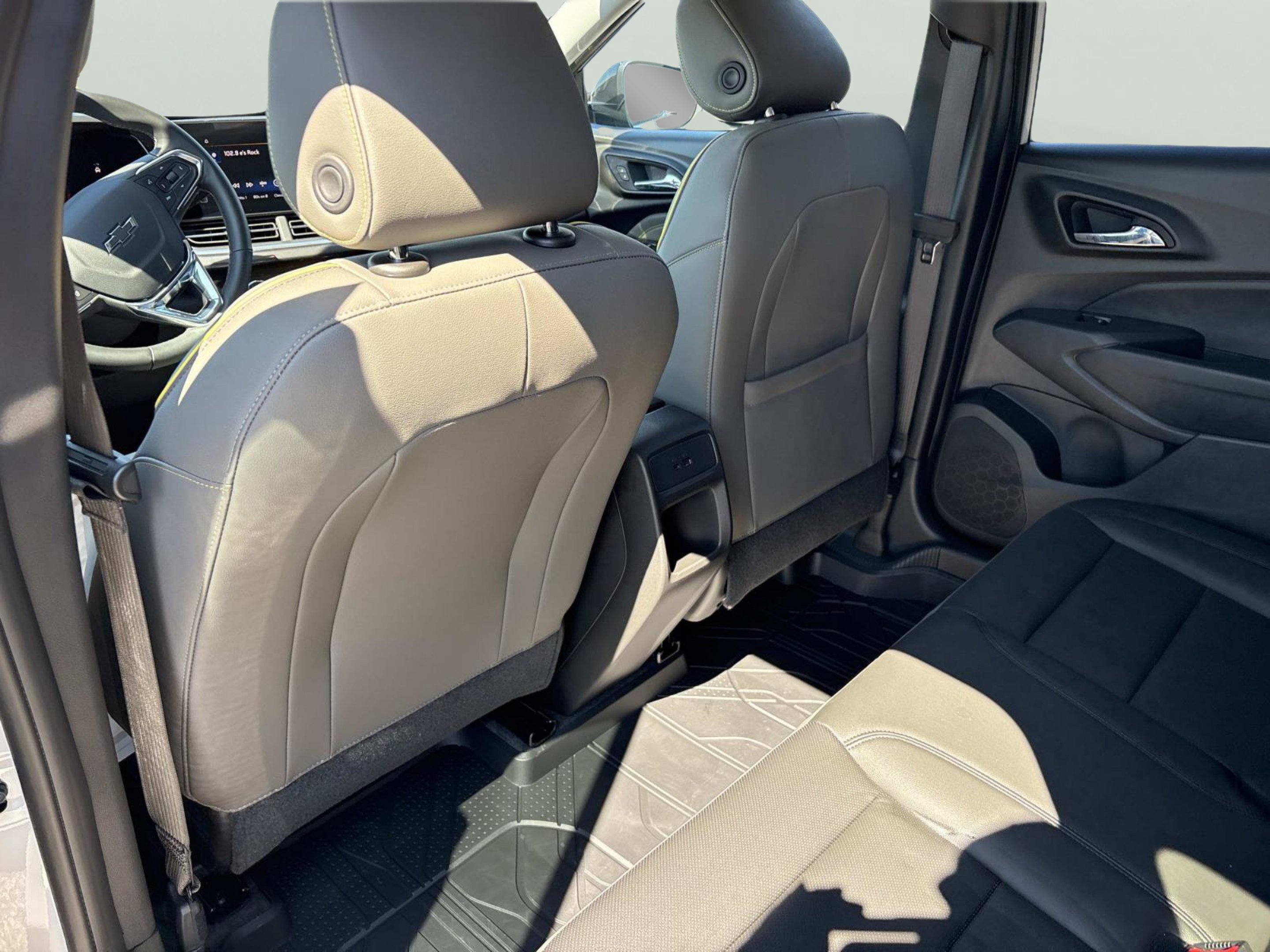 Used 2026 White Sands Chevrolet ACTIV image 16