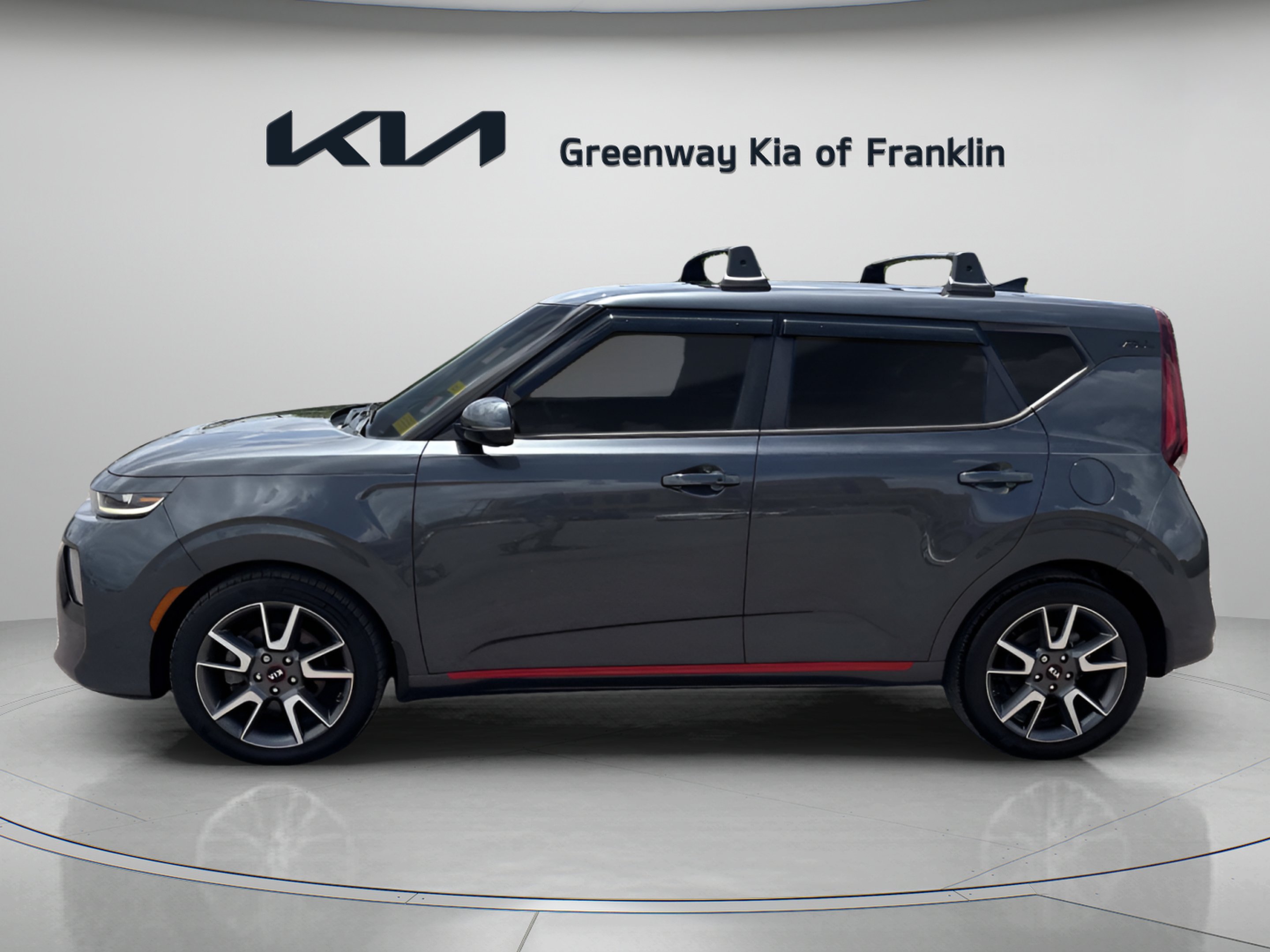 Used 2021 Gravity Gray Kia Turbo image 4