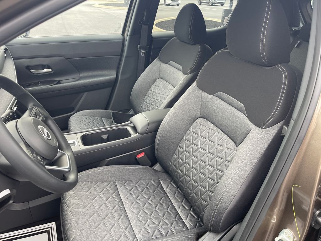 New 2026 Canyon Bronze Metallic Nissan SV image 13