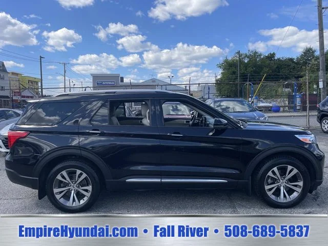 Used 2020 Black Ford Platinum image 3