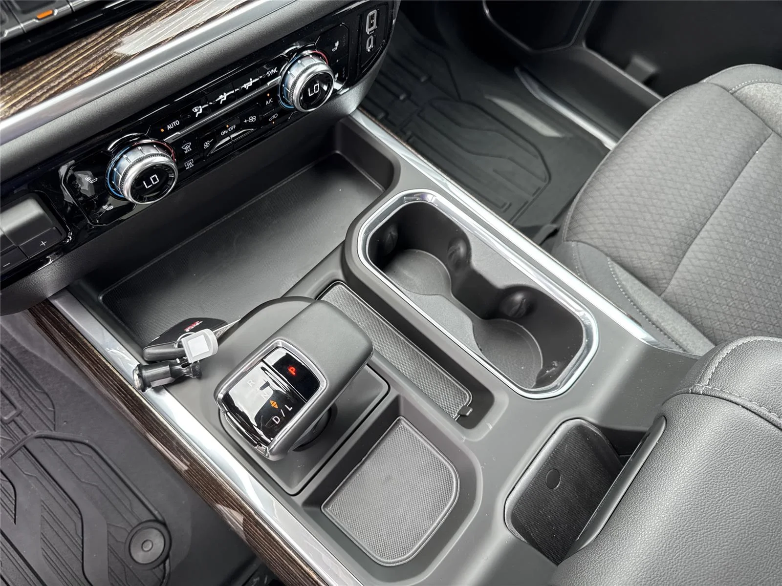 New 2026 Onyx Black GMC Elevation image 20