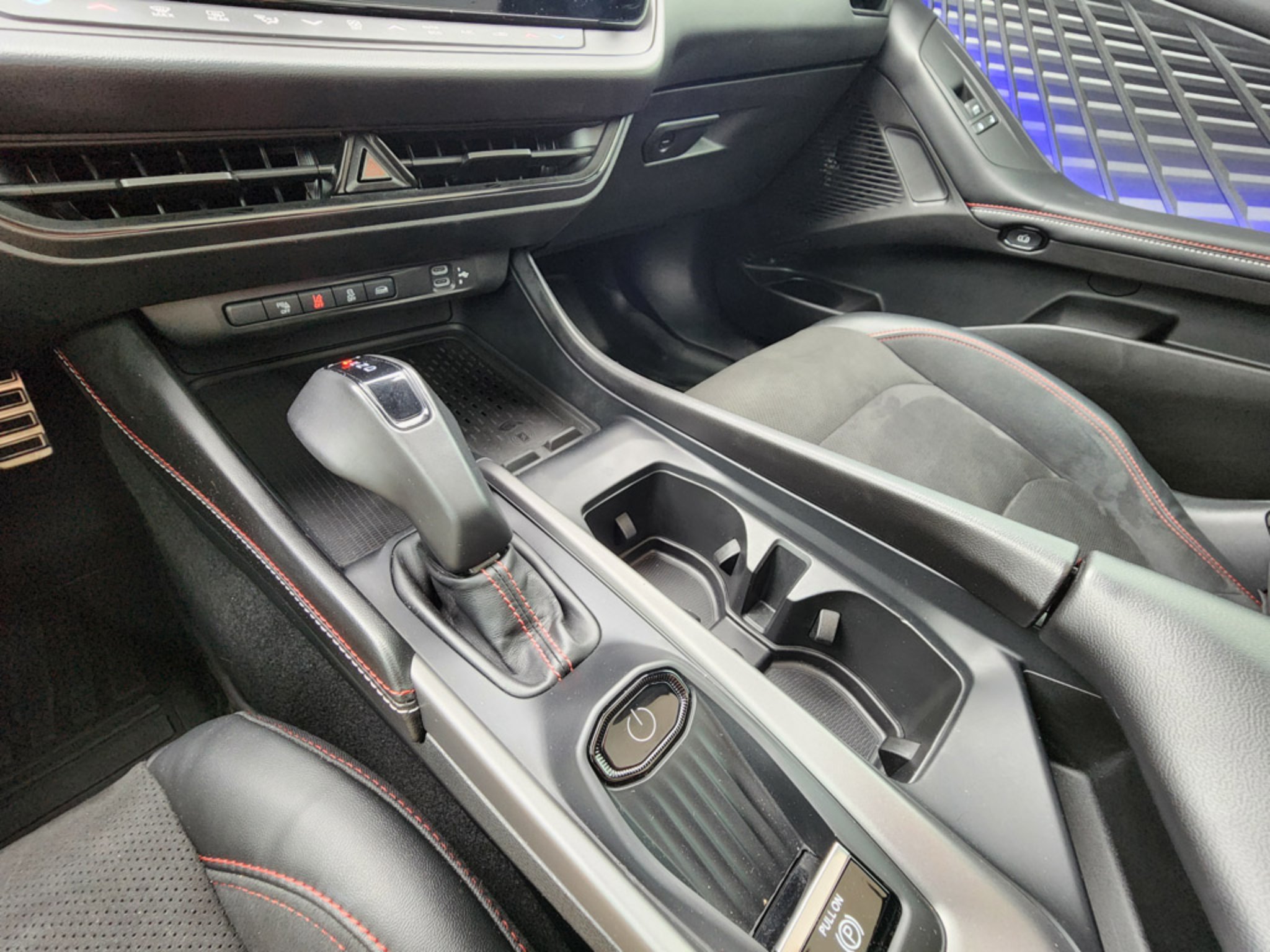 Used 2024 Diamond Black Crystal Pearlcoat Dodge Scat Pack image 28