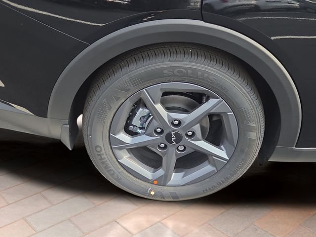 New 2026 Aurora Black Pearl Kia LXS image 4