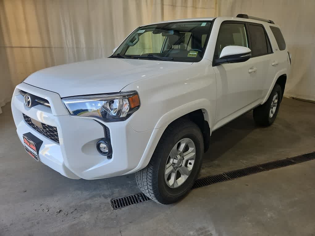 Used 2023 Ice Cap Toyota SR5 Premium image 2