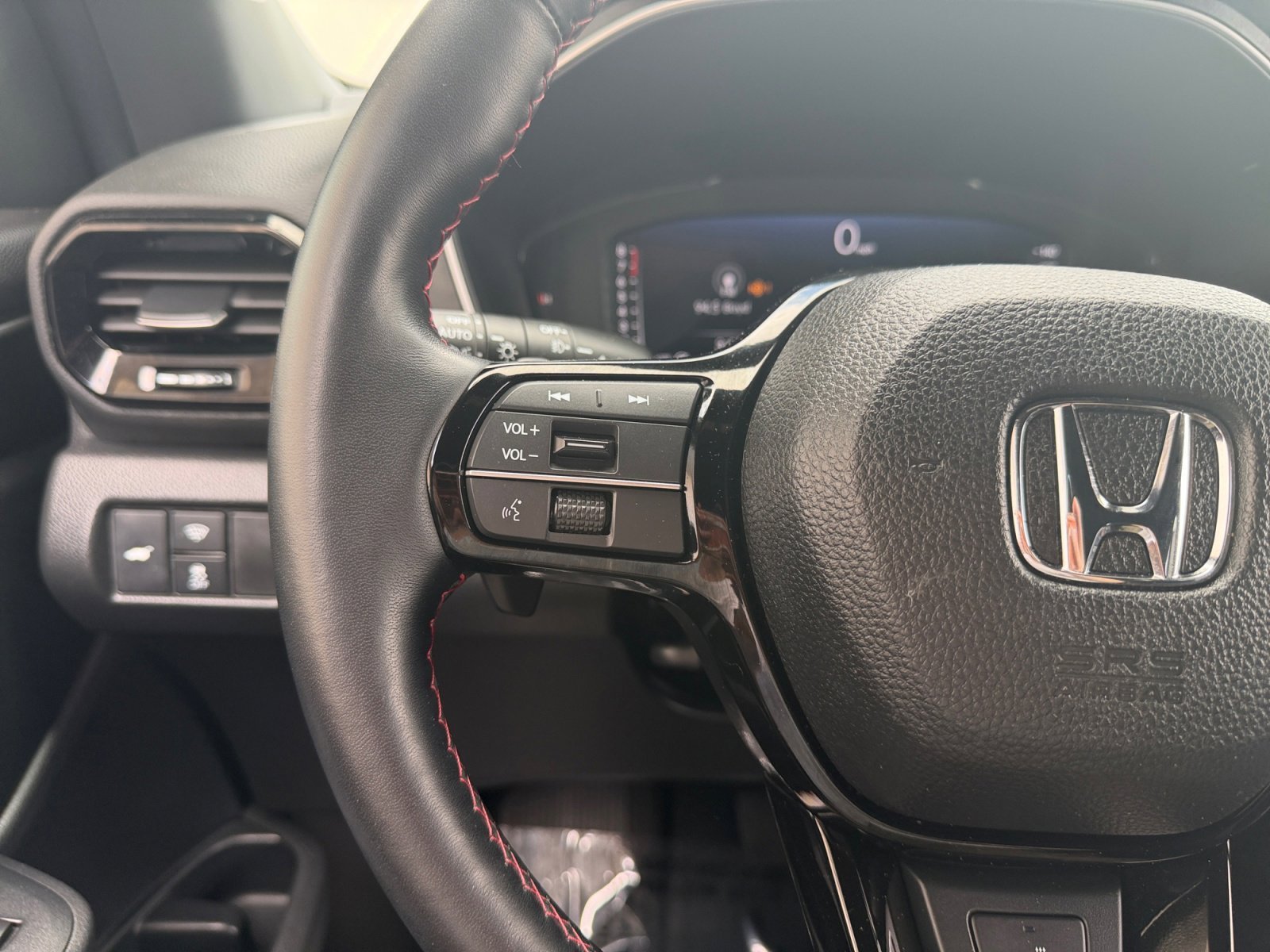 2025 Honda Pilot Black Edition - Photo 11