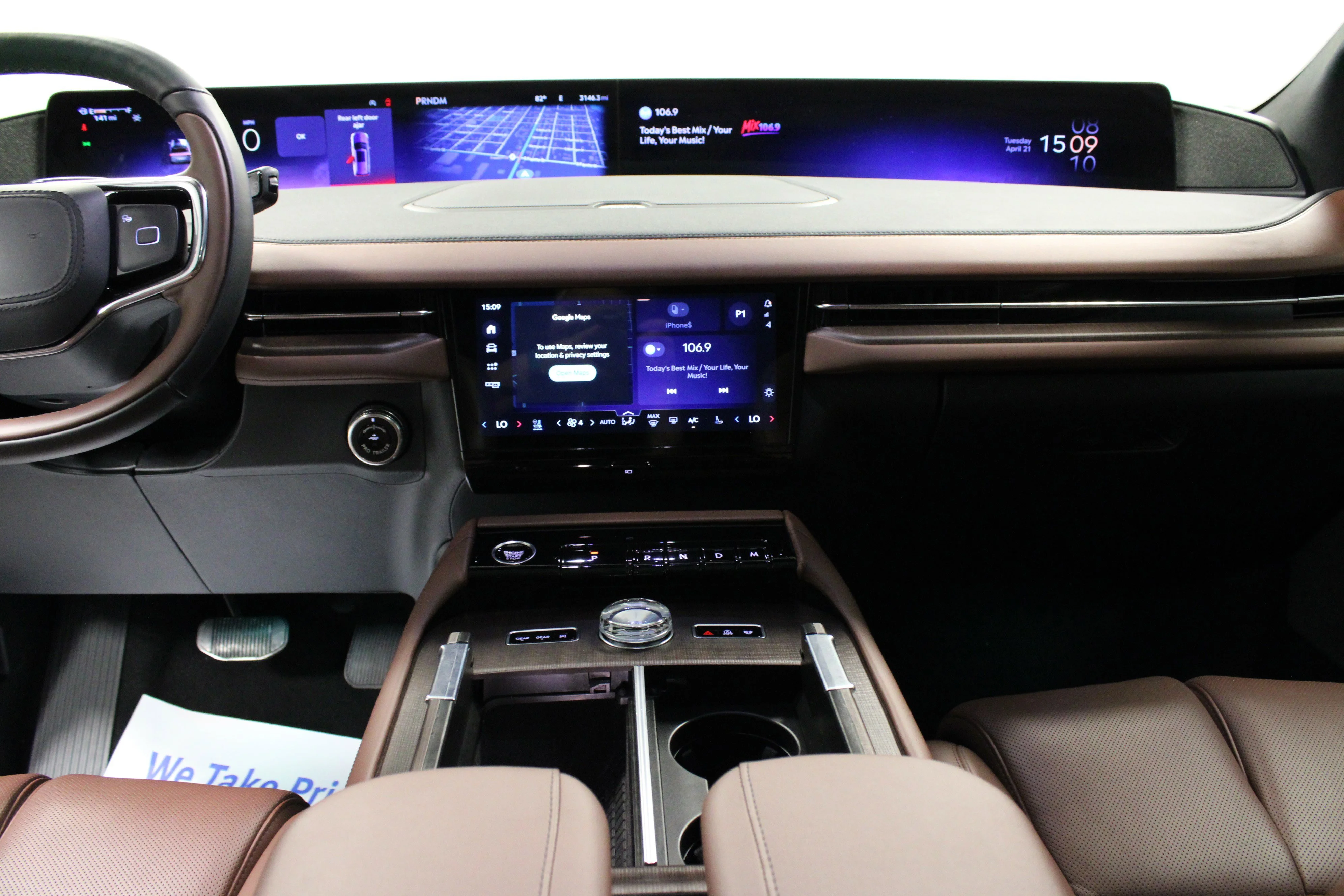 Used 2025 Gray Mist Metallic Tri-Coat Lincoln Reserve image 19