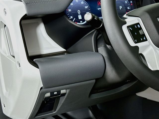 New 2026 Borasco Grey Land Rover S image 10