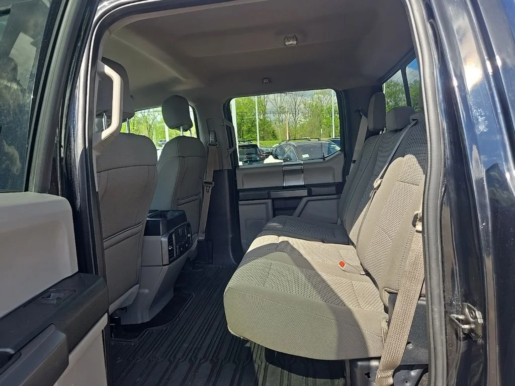 Used 2017 Black Ford XLT image 30