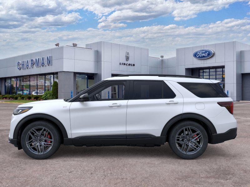 New 2026 Star White Metallic Tri-Coat Ford ST-Line image 3