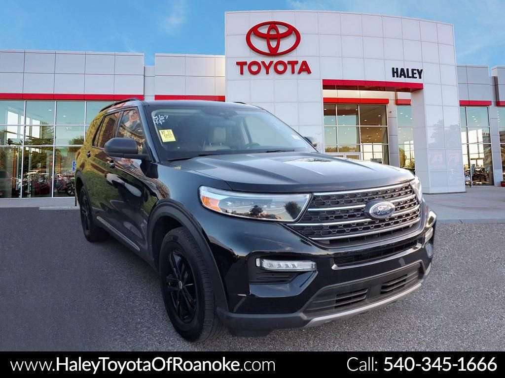 2022 Ford Explorer XLT 4WD's photo