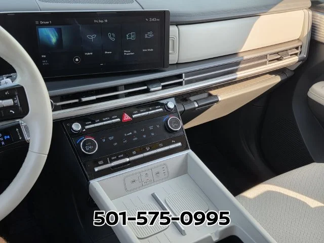 Used 2024 Silver Hyundai SEL image 28