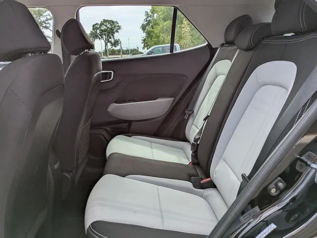 Certified Used 2022 Black Noir Pearl Hyundai SEL image 14