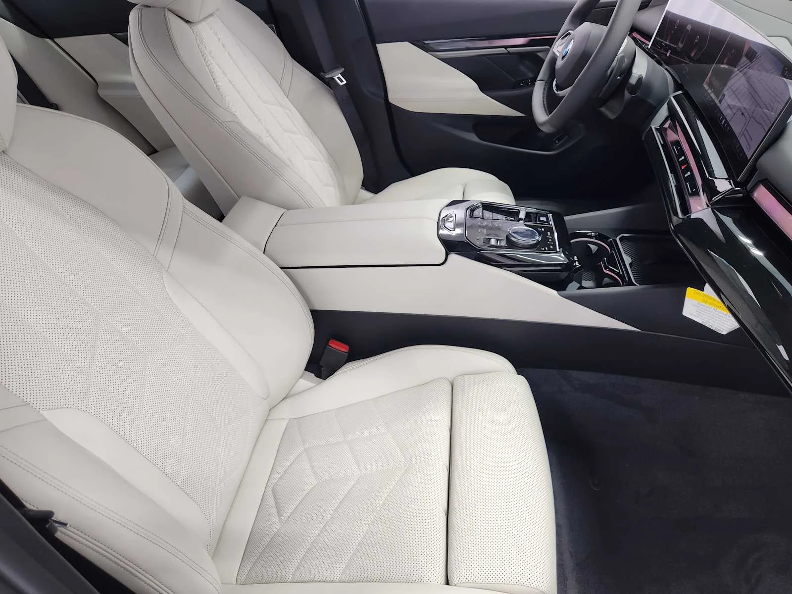 New 2027 Alpine White BMW 530i image 5