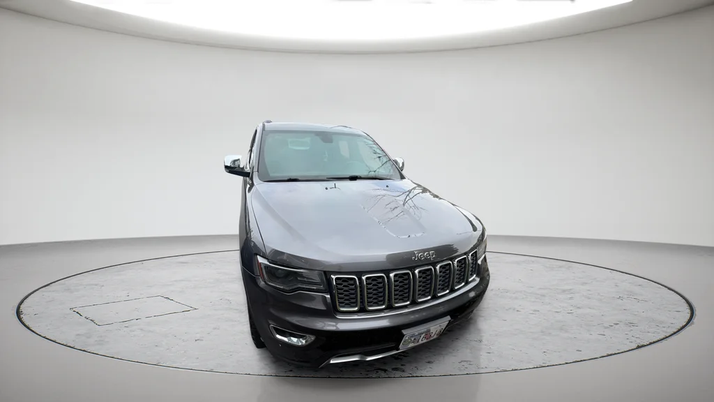 Used 2018 Gray Jeep Limited image 7