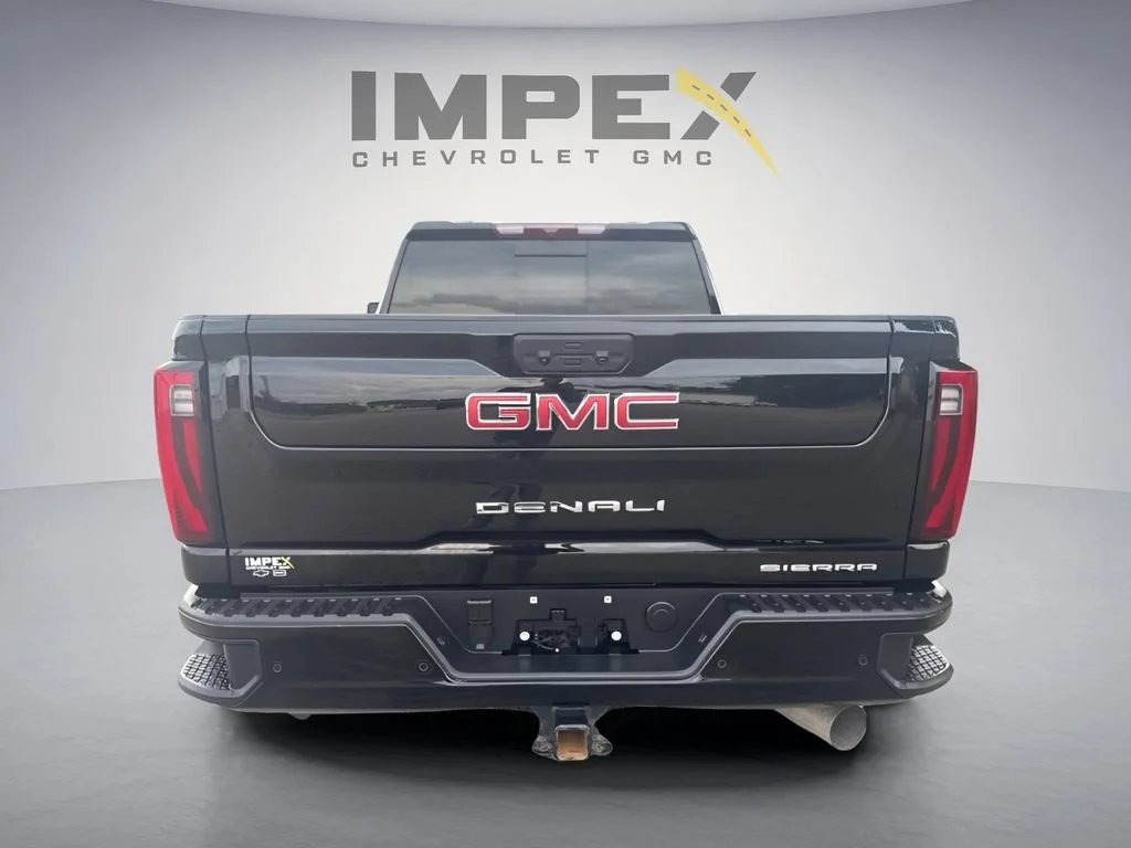 Used 2025 Onyx Black GMC Denali image 4