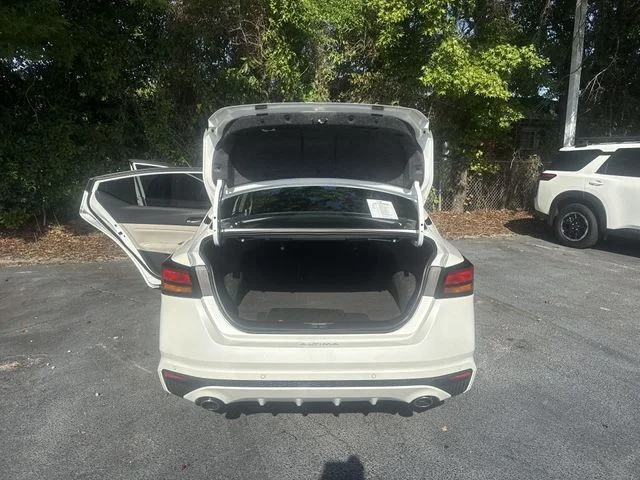 Used 2025 White Nissan 2.5 SL image 12