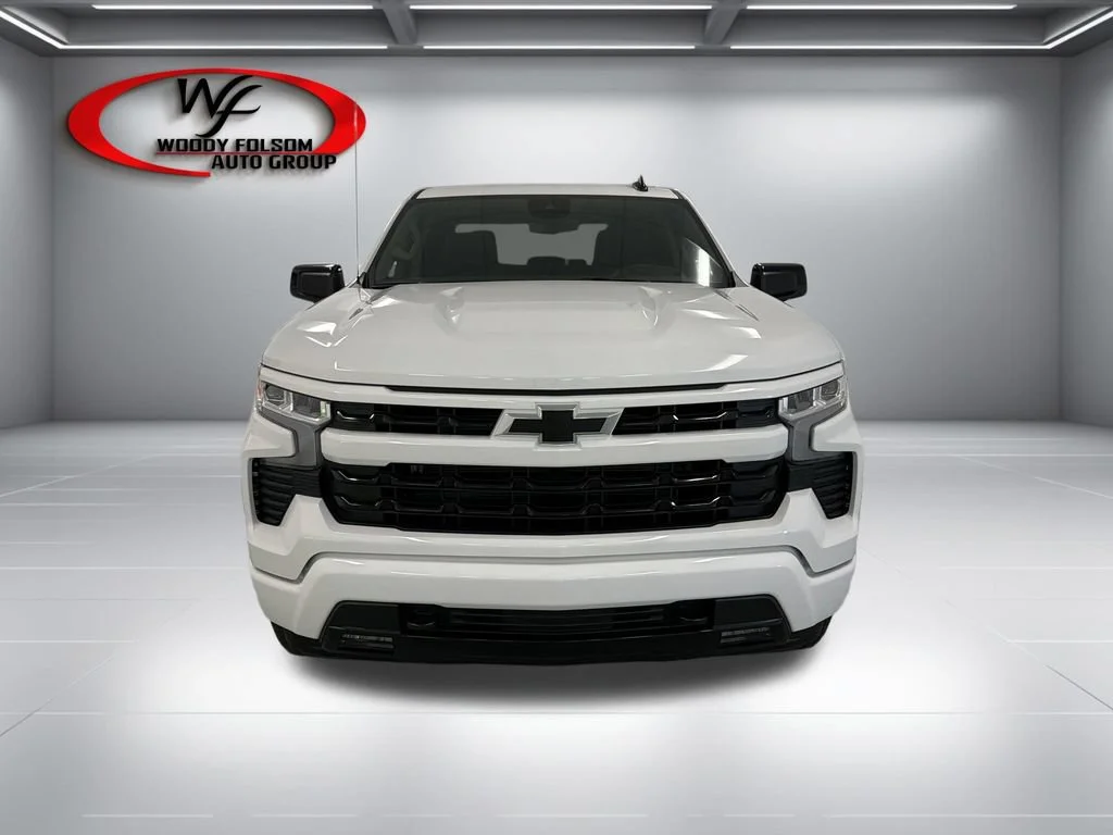 New 2026 Summit White Chevrolet RST image 2