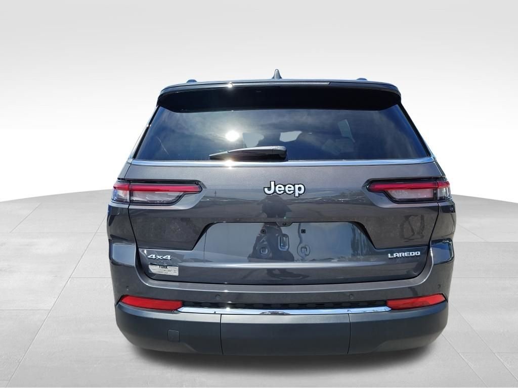 New 2026 Baltic Gray Metallic Clear-Coat Exterior Paint Jeep Laredo image 4